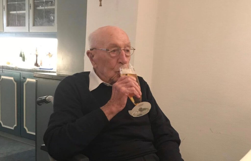 Herzlichen Glückwunsch zum 100sten Geburtstag lieber Willi!!! vefpu.de